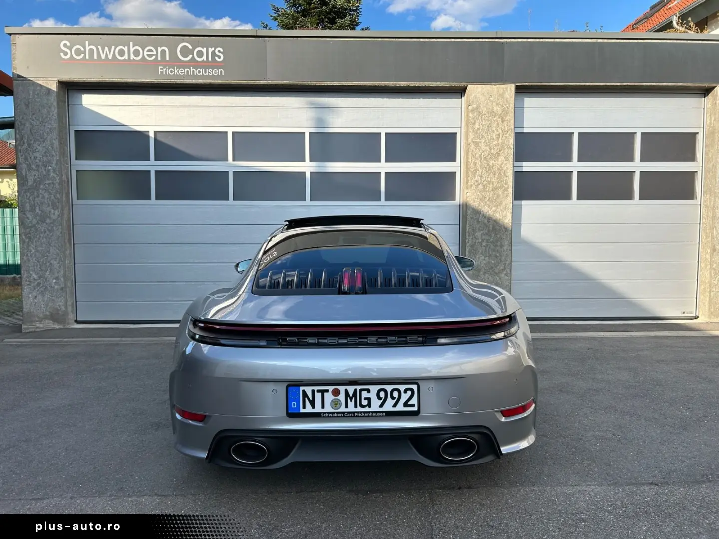 PORSCHE 992.2 Carrera Sportpaket Schiebedach ACC 18-Wege