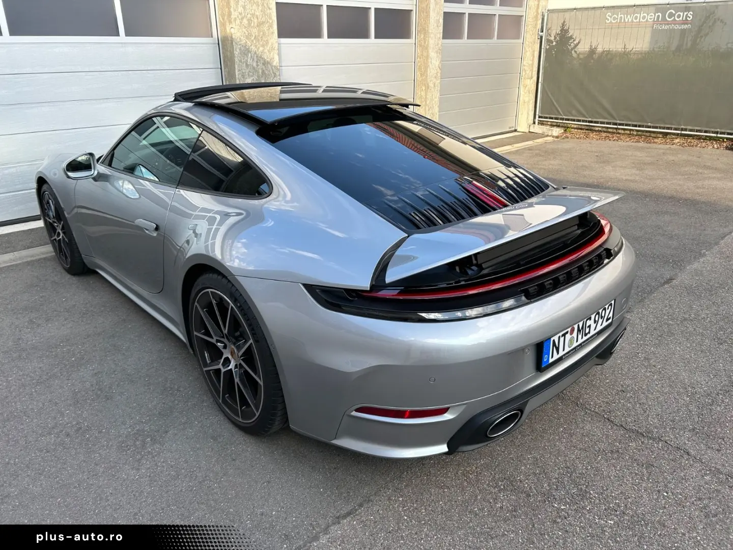 PORSCHE 992.2 Carrera Sportpaket Schiebedach ACC 18-Wege