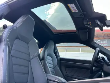 PORSCHE 992.2 Carrera Sportpaket Schiebedach ACC 18-Wege