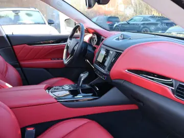 Maserati Levante 3.0 V6 GT 4WD 360  ACC CARPLAY PANO