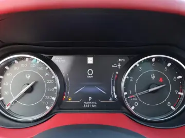 Maserati Levante 3.0 V6 GT 4WD 360  ACC CARPLAY PANO