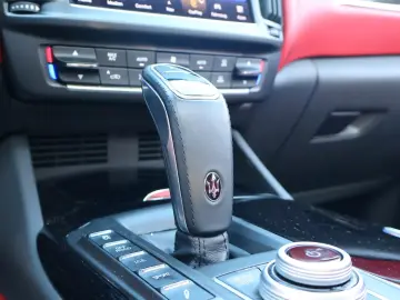 Maserati Levante 3.0 V6 GT 4WD 360  ACC CARPLAY PANO
