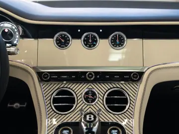 BENTLEY Continental GT Azure  BY MULLINER