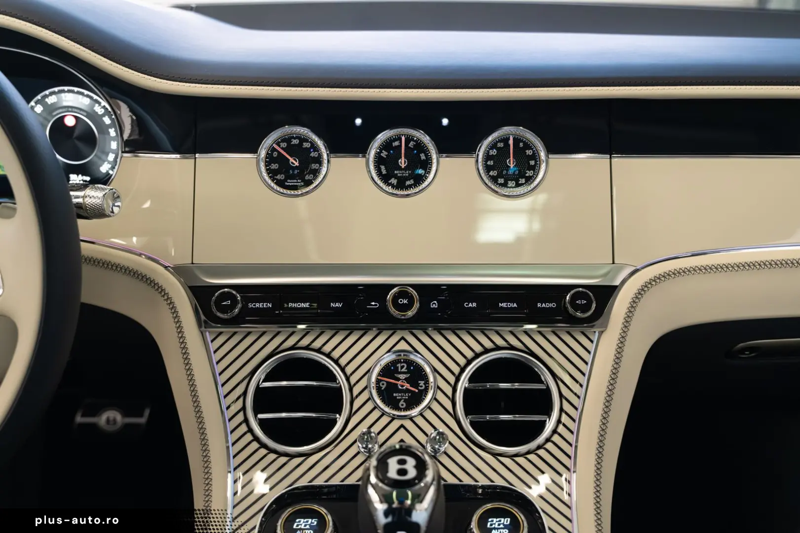 BENTLEY Continental GT Azure  BY MULLINER