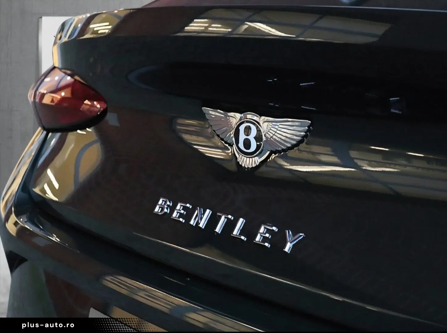 Bentley Continental GT  Rotating Disp