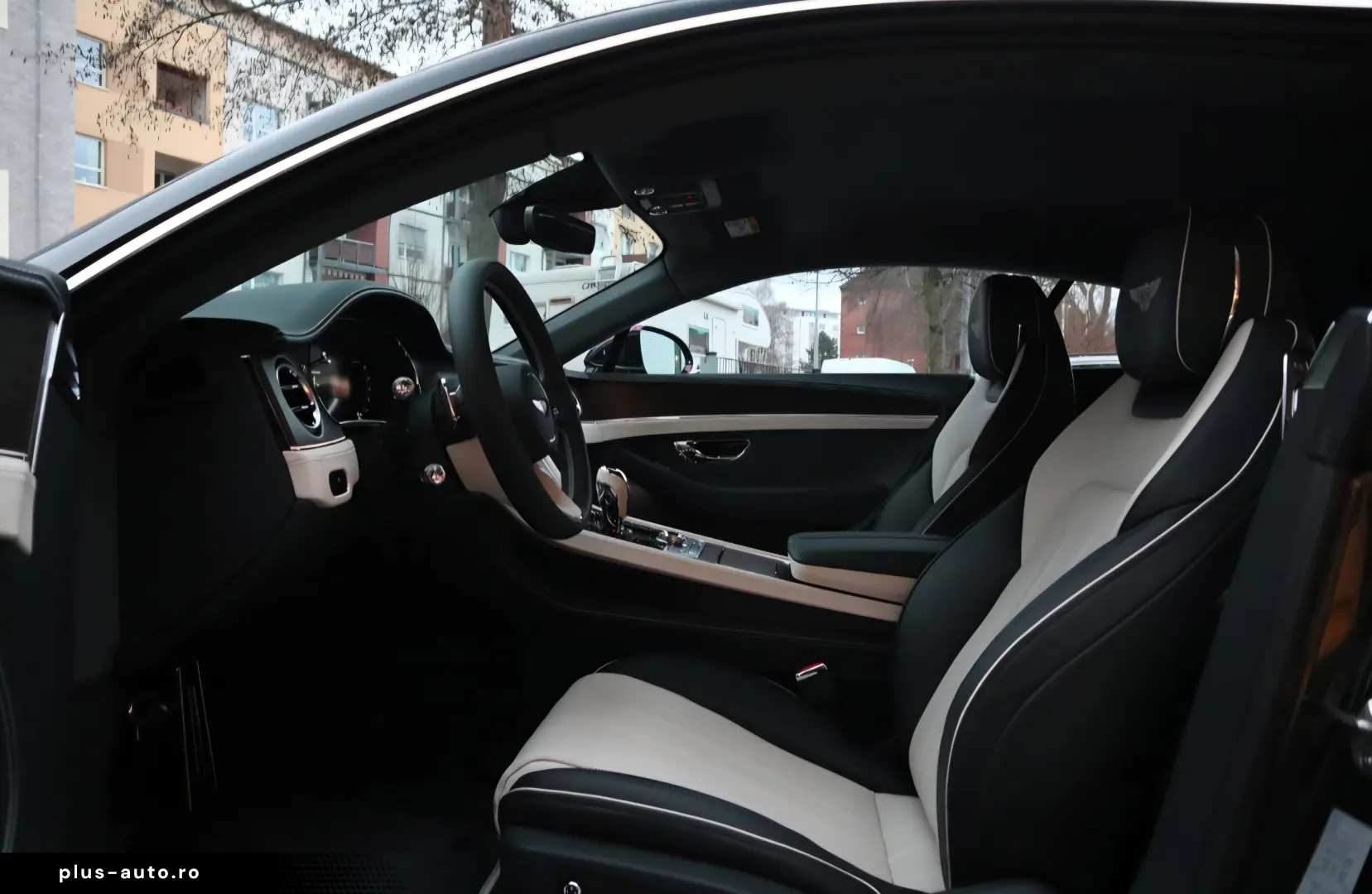 Bentley Continental GT  Rotating Disp