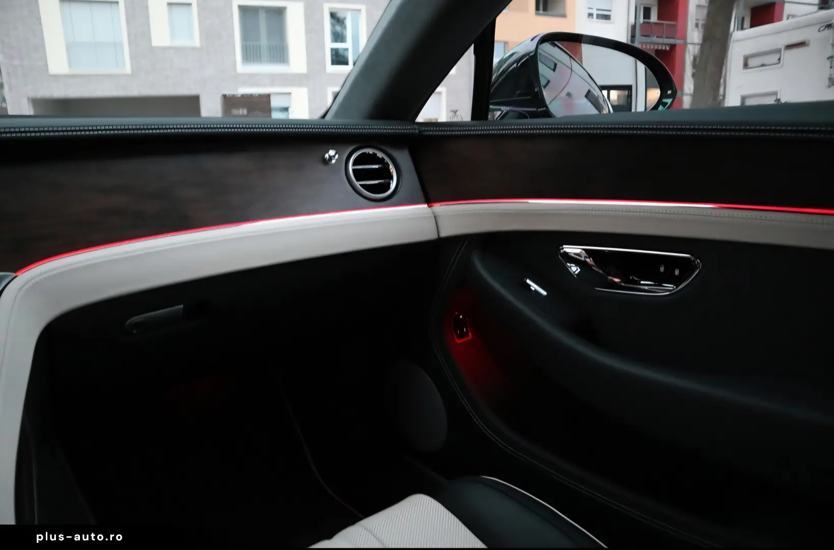 Bentley Continental GT  Rotating Disp