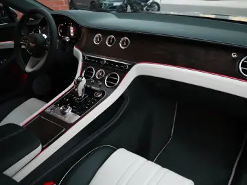 Bentley Continental GT  Rotating Disp