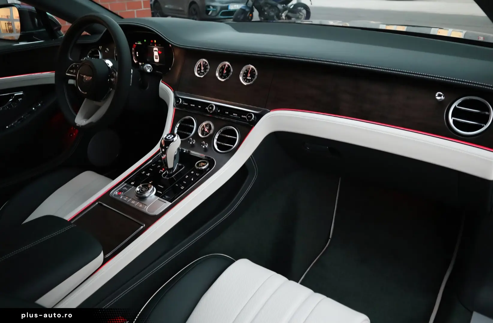 Bentley Continental GT  Rotating Disp