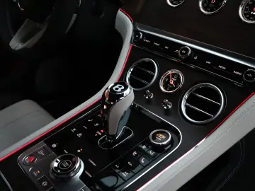 Bentley Continental GT  Rotating Disp