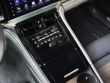 Porsche Panamera 4 E-Hybrid