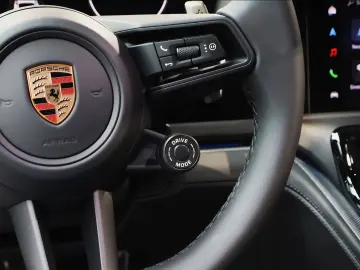 Porsche Panamera 4 E-Hybrid