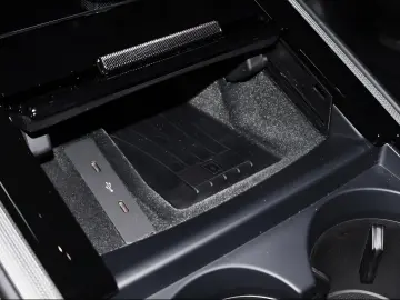 Porsche Panamera 4 E-Hybrid