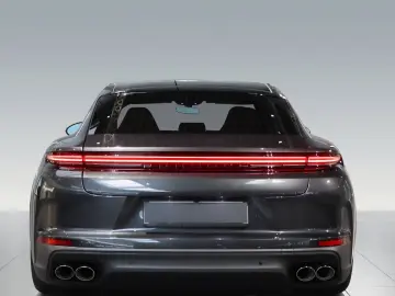 Porsche Panamera 4 E-Hybrid