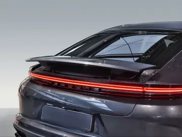Porsche Panamera 4 E-Hybrid