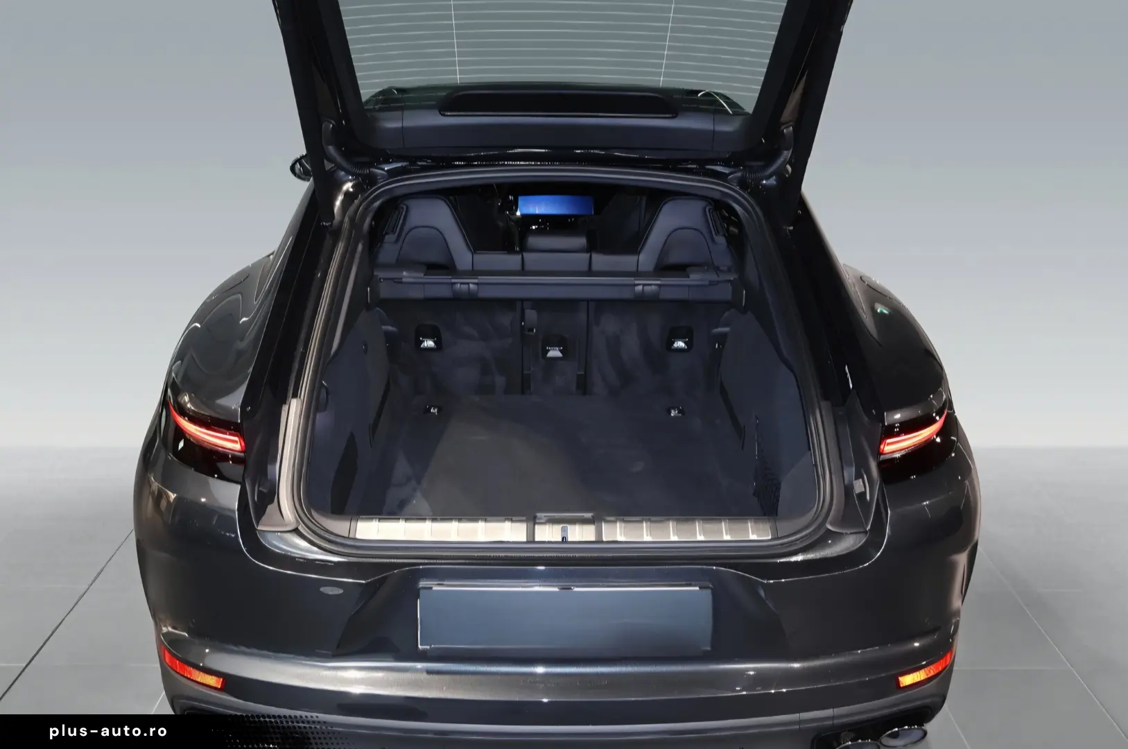 Porsche Panamera 4 E-Hybrid