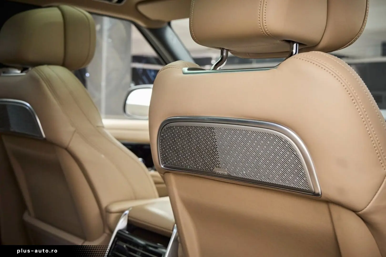 LAND ROVER Range Rover P550e Autobiography