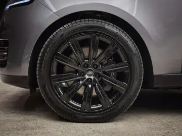 LAND ROVER Range Rover P550e Autobiography