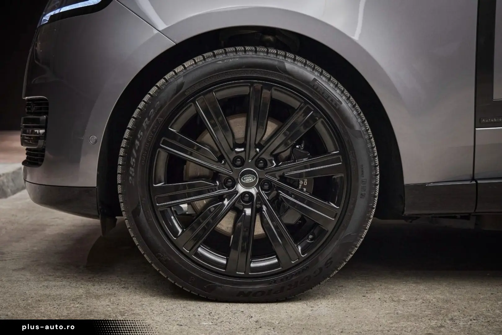 LAND ROVER Range Rover P550e Autobiography