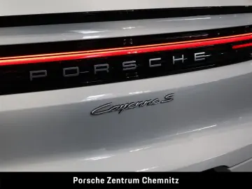PORSCHE Cayenne S E-Hybrid Coupé Sportabgas;HD-Matrix;He