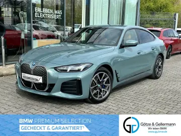 BMW i4 xDrive40 M Sport   Stop&Go HeadUp Schiebedach