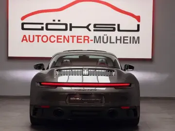 PORSCHE 911 Targa 4GTS Lift Matrix 360 4-RadLenkung 1.Hd