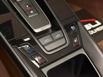 PORSCHE 911 Targa 4GTS Lift Matrix 360 4-RadLenkung 1.Hd