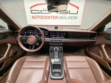 PORSCHE 911 Targa 4GTS Lift Matrix 360 4-RadLenkung 1.Hd