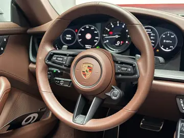 PORSCHE 911 Targa 4GTS Lift Matrix 360 4-RadLenkung 1.Hd