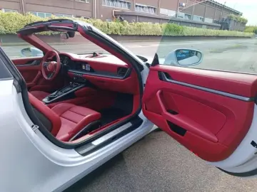 PORSCHE PORSCHE 911 Targa 4S