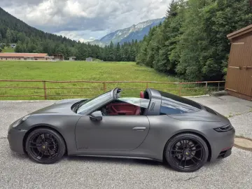 Porsche 992 Carrera Targa 4 GTS Matrix