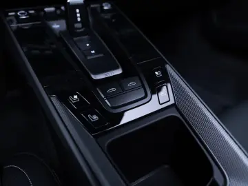 Porsche 992 Targa Carrera  4S