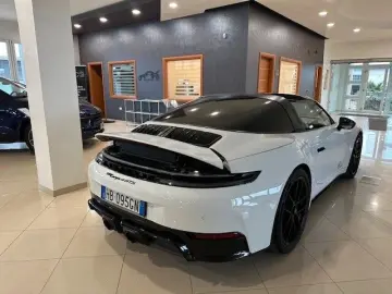 PORSCHE Porsche 911 Targa 4 GTS