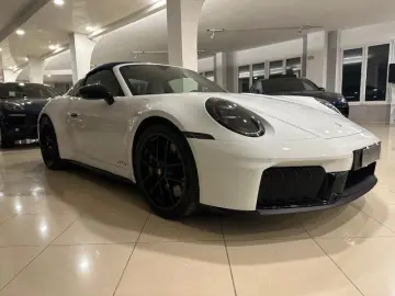 PORSCHE Porsche 911 Targa 4 GTS