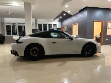 PORSCHE Porsche 911 Targa 4 GTS