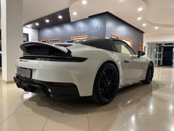 PORSCHE Porsche 911 Targa 4 GTS