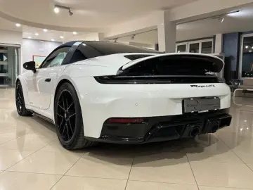 PORSCHE Porsche 911 Targa 4 GTS