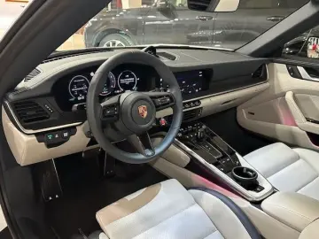 PORSCHE Porsche 911 Targa 4 GTS