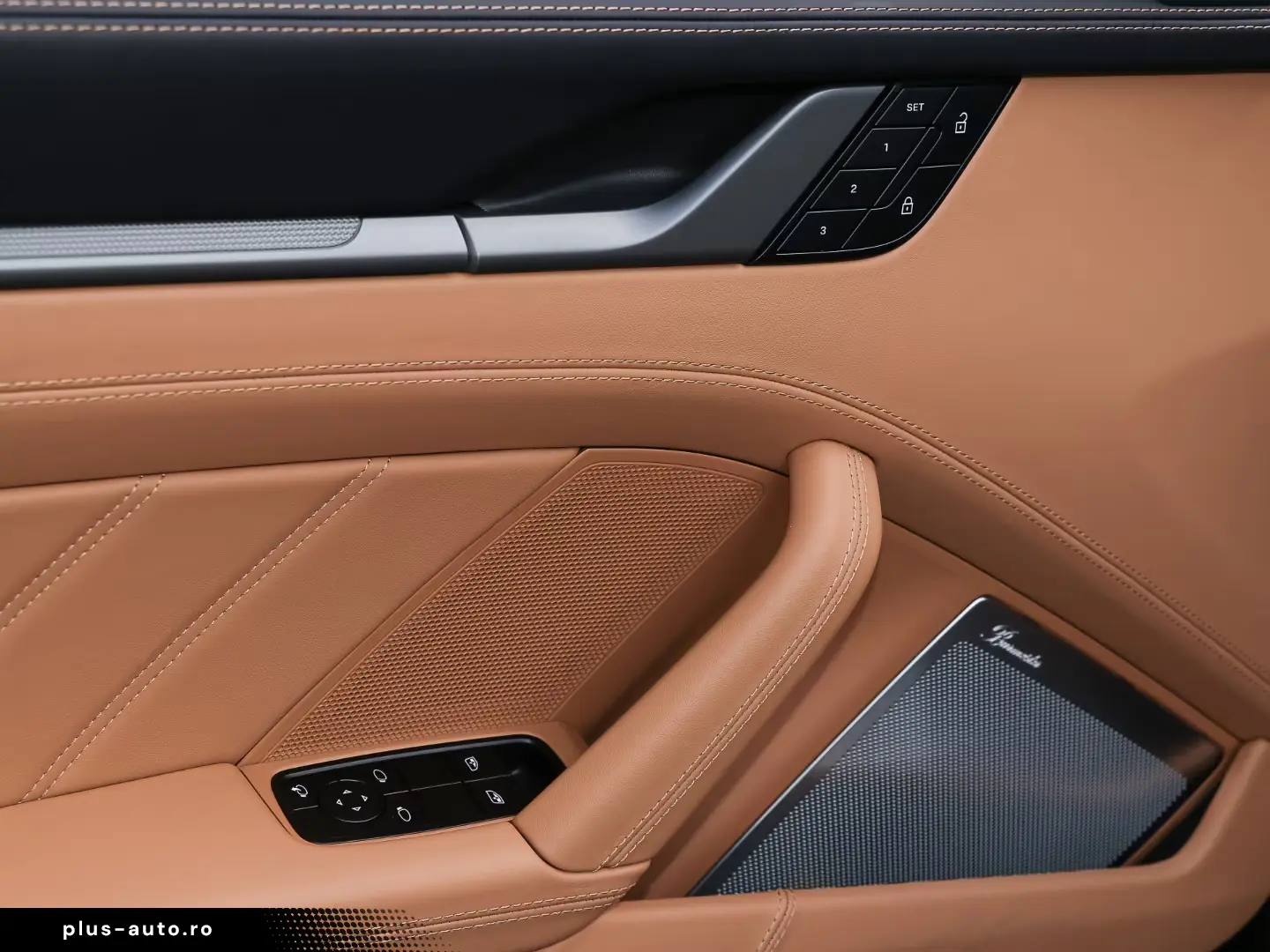 Porsche 992 911 Targa 4S Burmester Lift