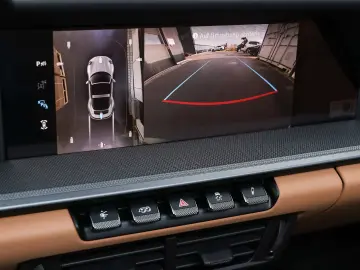 Porsche 992 911 Targa 4S Burmester Lift