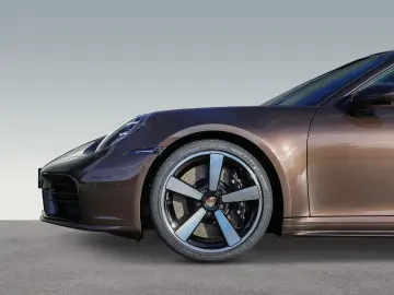 Porsche 992 911 Targa 4S Burmester Lift