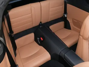 Porsche 992 911 Targa 4S Burmester Lift