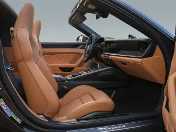 Porsche 992 911 Targa 4S Burmester Lift