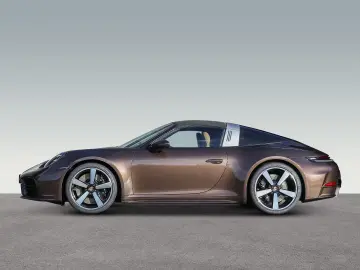 Porsche 992 911 Targa 4S Burmester Lift
