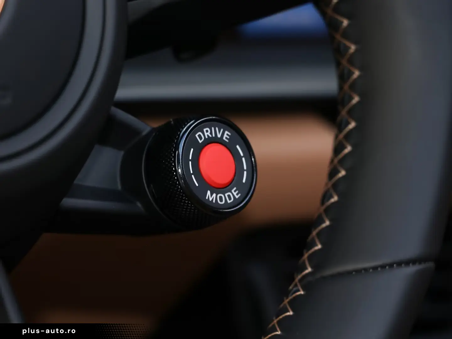 Porsche 992 911 Targa 4S Burmester Lift