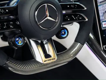 Mercedes Benz SL63 AMG Performance Sets FULL Carbon