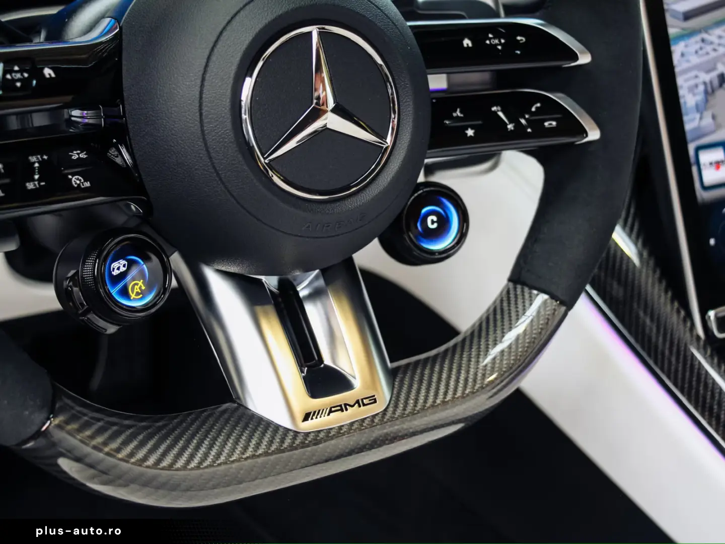 Mercedes Benz SL63 AMG Performance Sets FULL Carbon