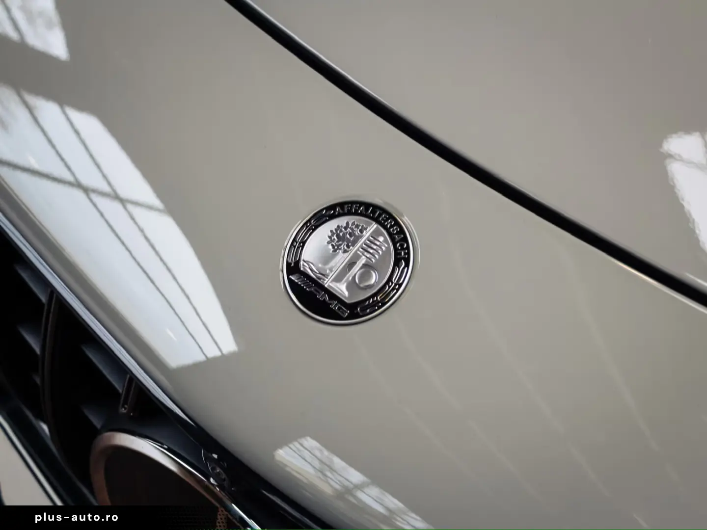 Mercedes Benz SL63 AMG Performance Sets FULL Carbon