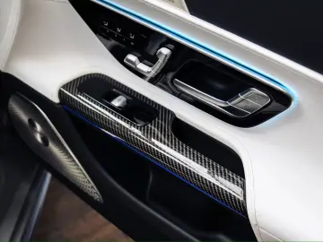 Mercedes Benz SL63 AMG Performance Sets FULL Carbon