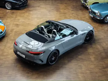 Mercedes Benz SL63 AMG Performance Sets FULL Carbon